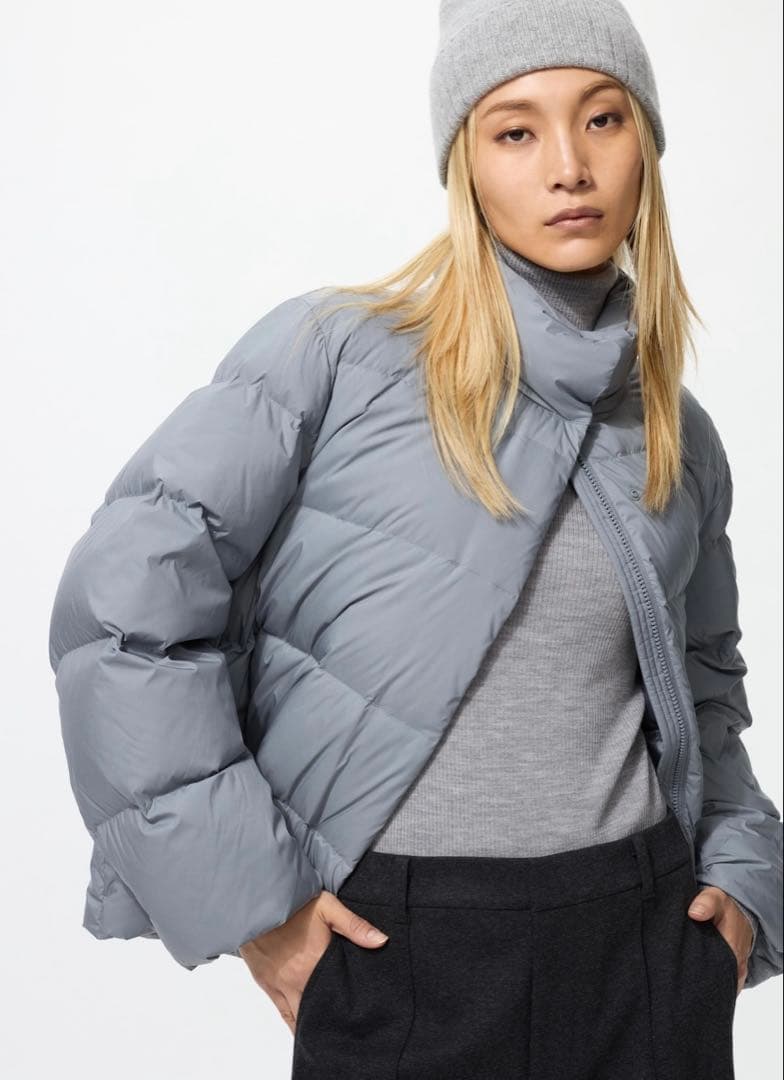 【新品未使用】UNIQLO パウダーソフトダウンジャケット　ブルー　Lサイズ