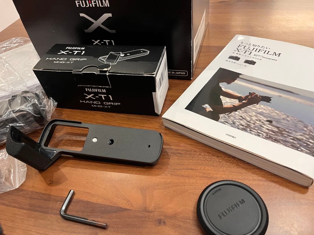 【限界値下げ】fujifilm x-t1 いろいろオマケ付き(レリーズ500回)