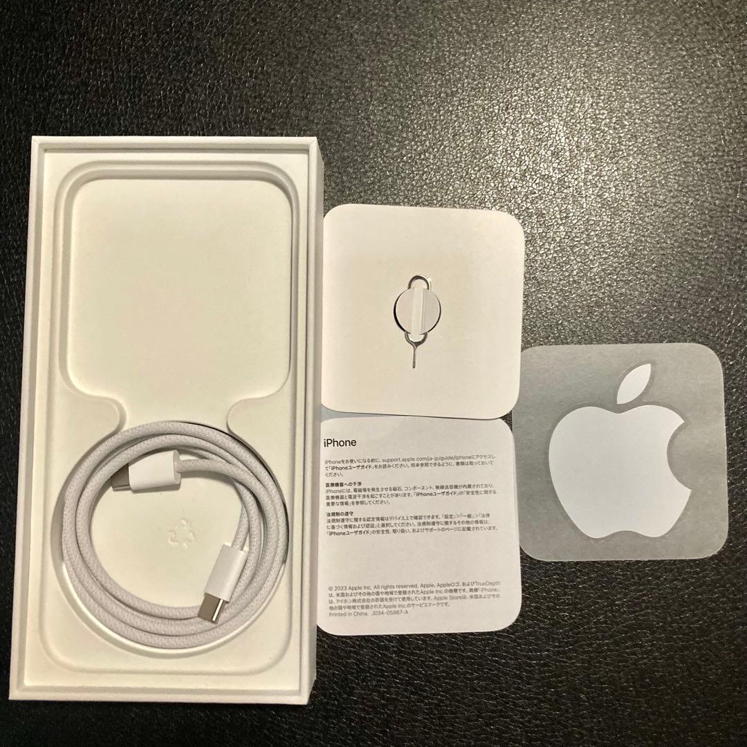 S*i様 iPhone15 128GB ブラック　SIMフリー 美品　残債なし