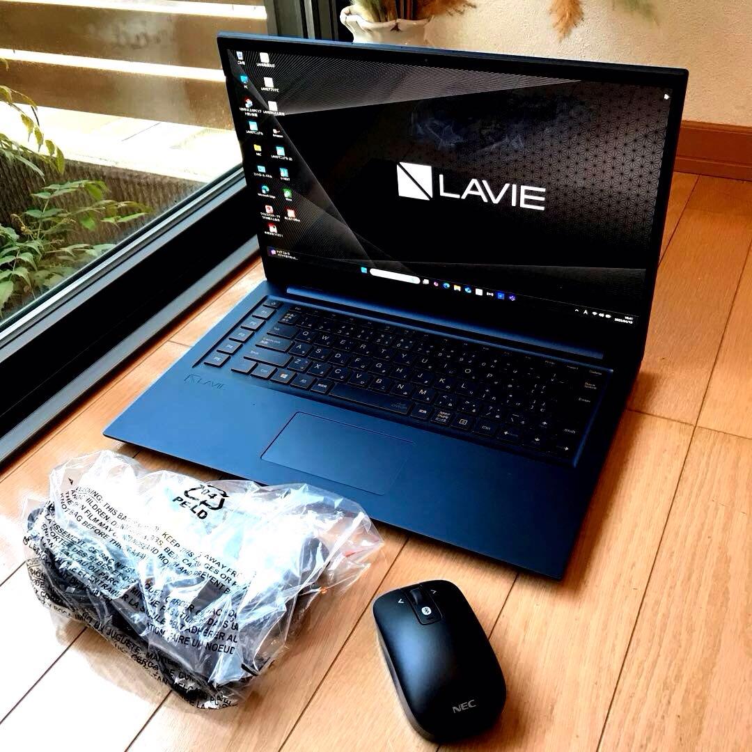 NEC LaVie VEGA Direct 4K【プレミアムミラーガラス天板】