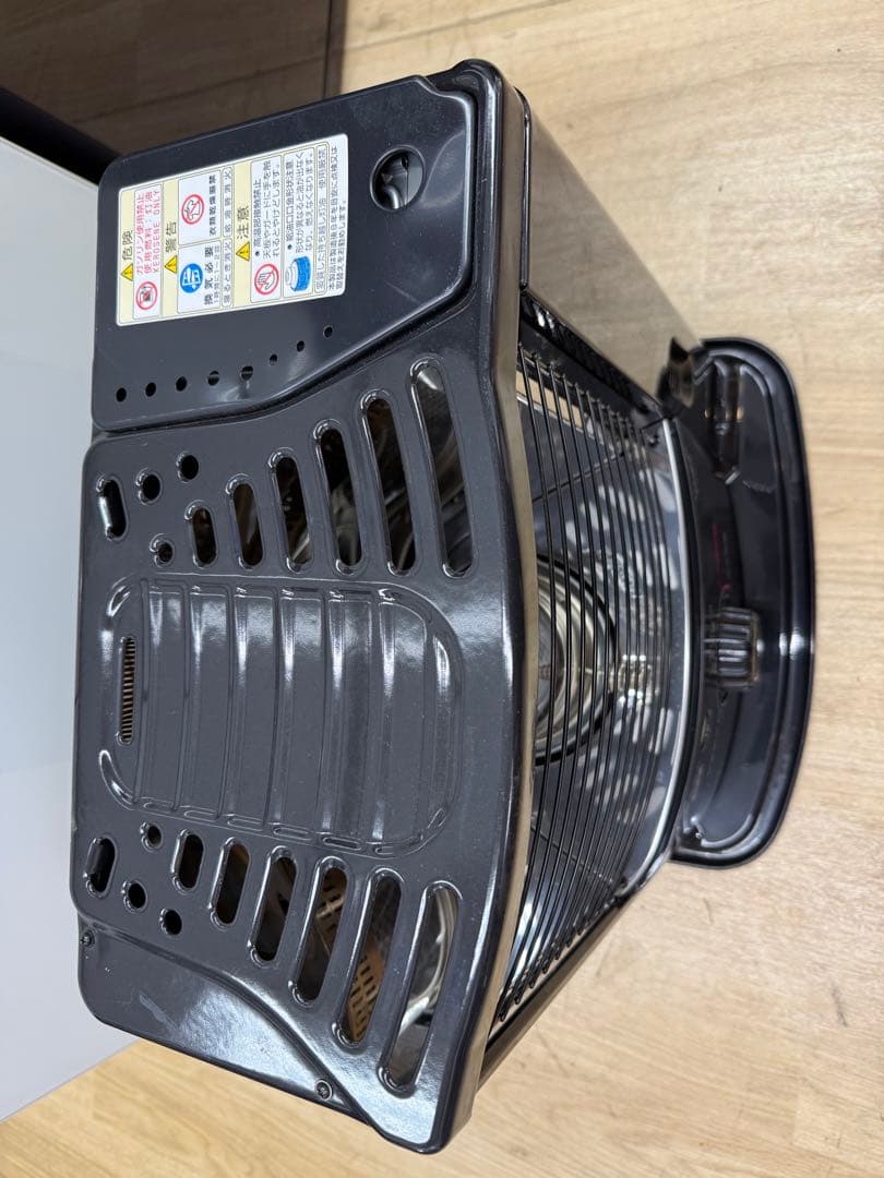 美品 2023年製トヨトミ 反射型ストーブ 日本製 ブラック RSX-230