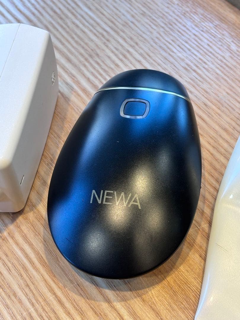 NEWA 美顔器 充電器付き 黒