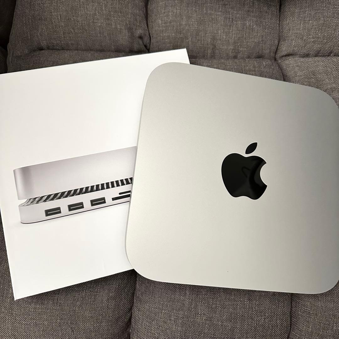 M1 Mac mini と USB Type C ハブ+シリコンカバーセット