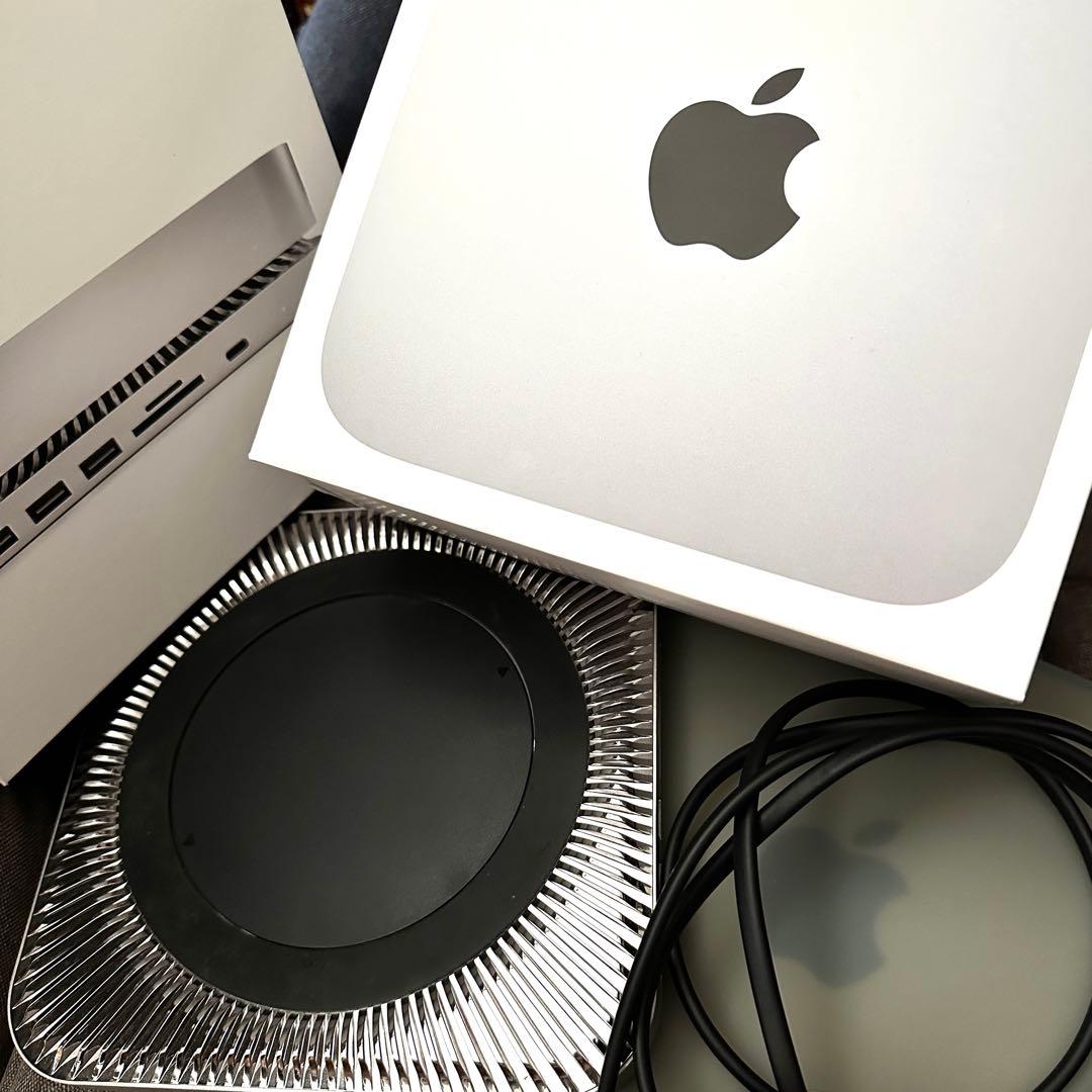 M1 Mac mini と USB Type C ハブ+シリコンカバーセット