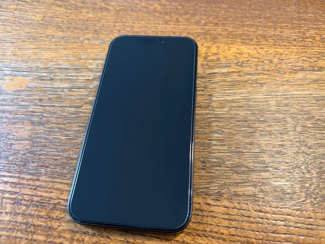 Apple iPhone 15 Pro ブラックチタニウム