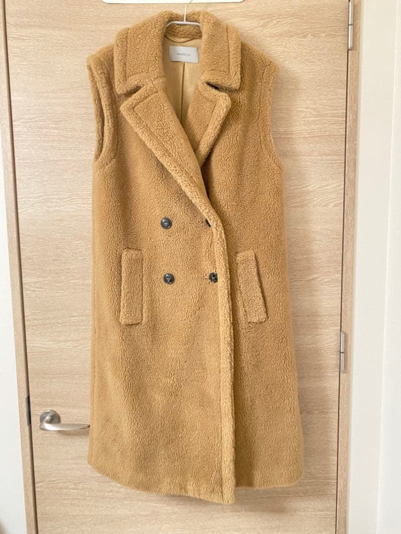 ベージュ ボア ノースリーブコート