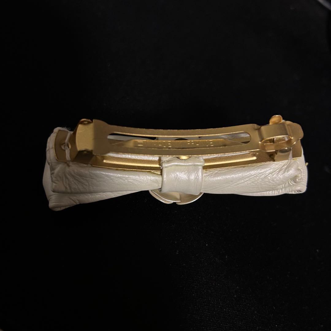 CHANEL カメリア　バレッタ　ホワイト