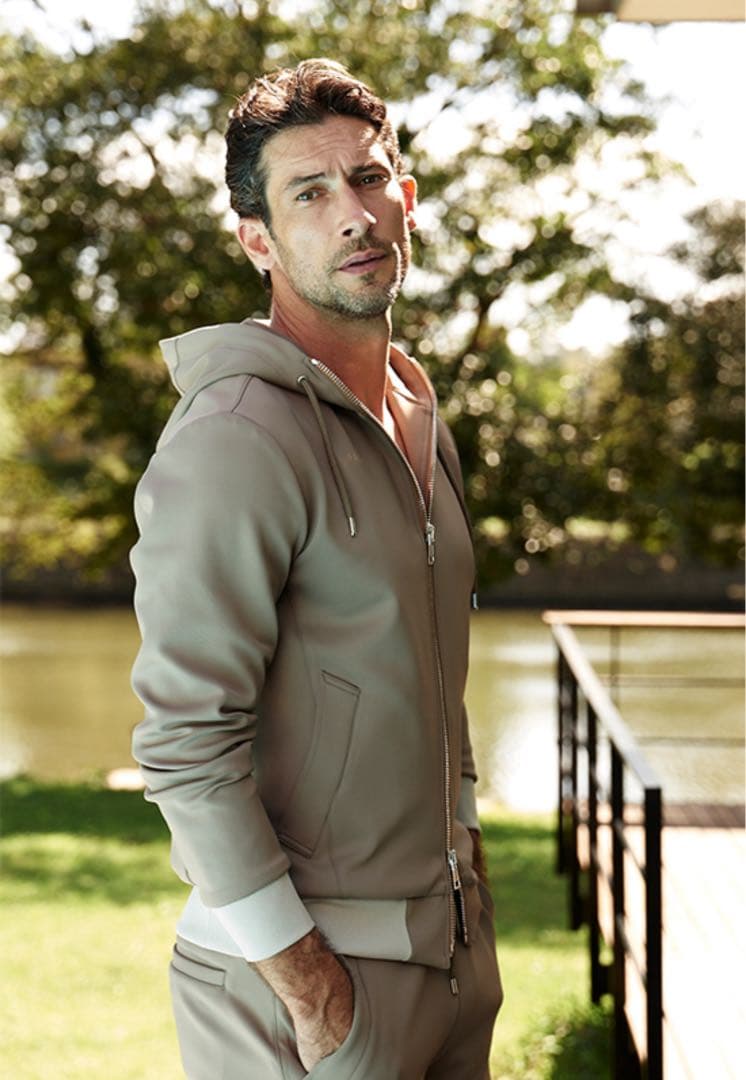 【美品】1piu1uguale3/バックロゴパーカー&リブパンツ/オフホワイト5