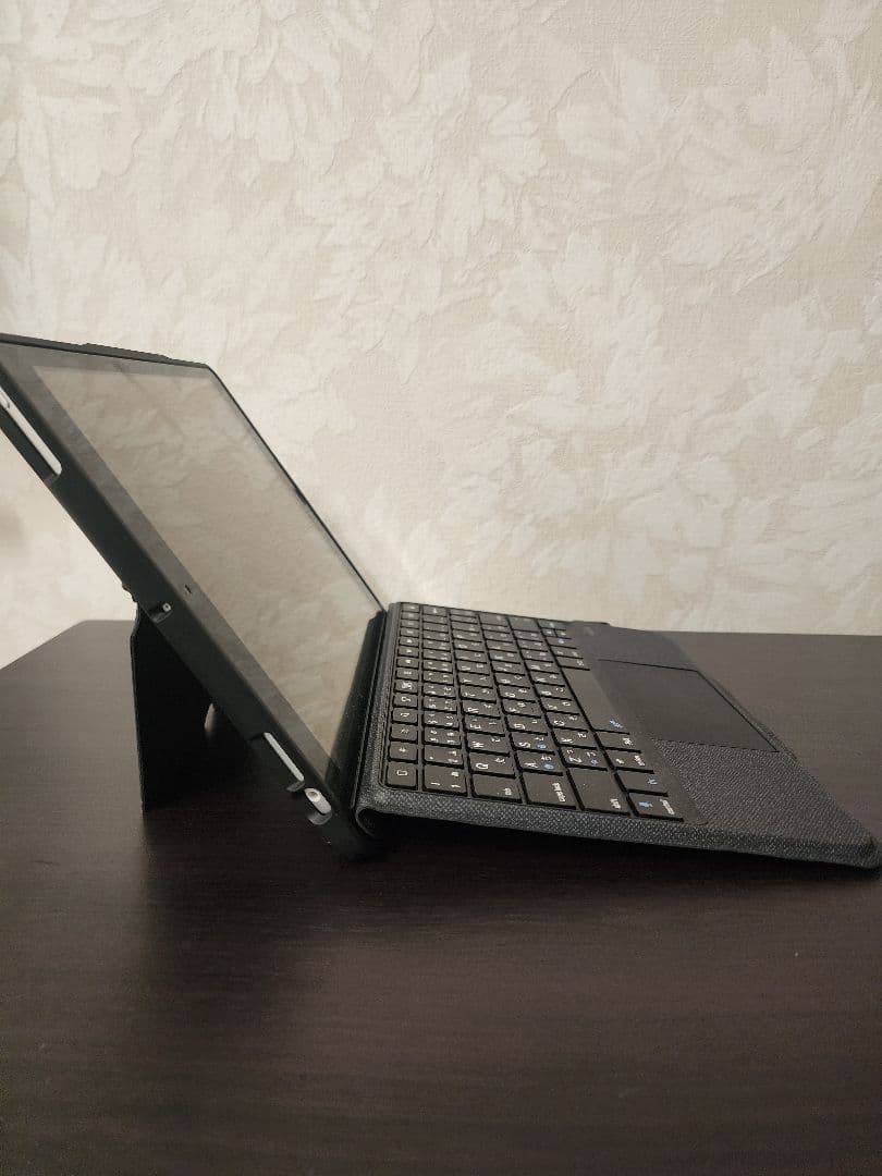 iPad（第9世代）本体 シルバー Wi-Fiモデル 64GB　セット　おまけ