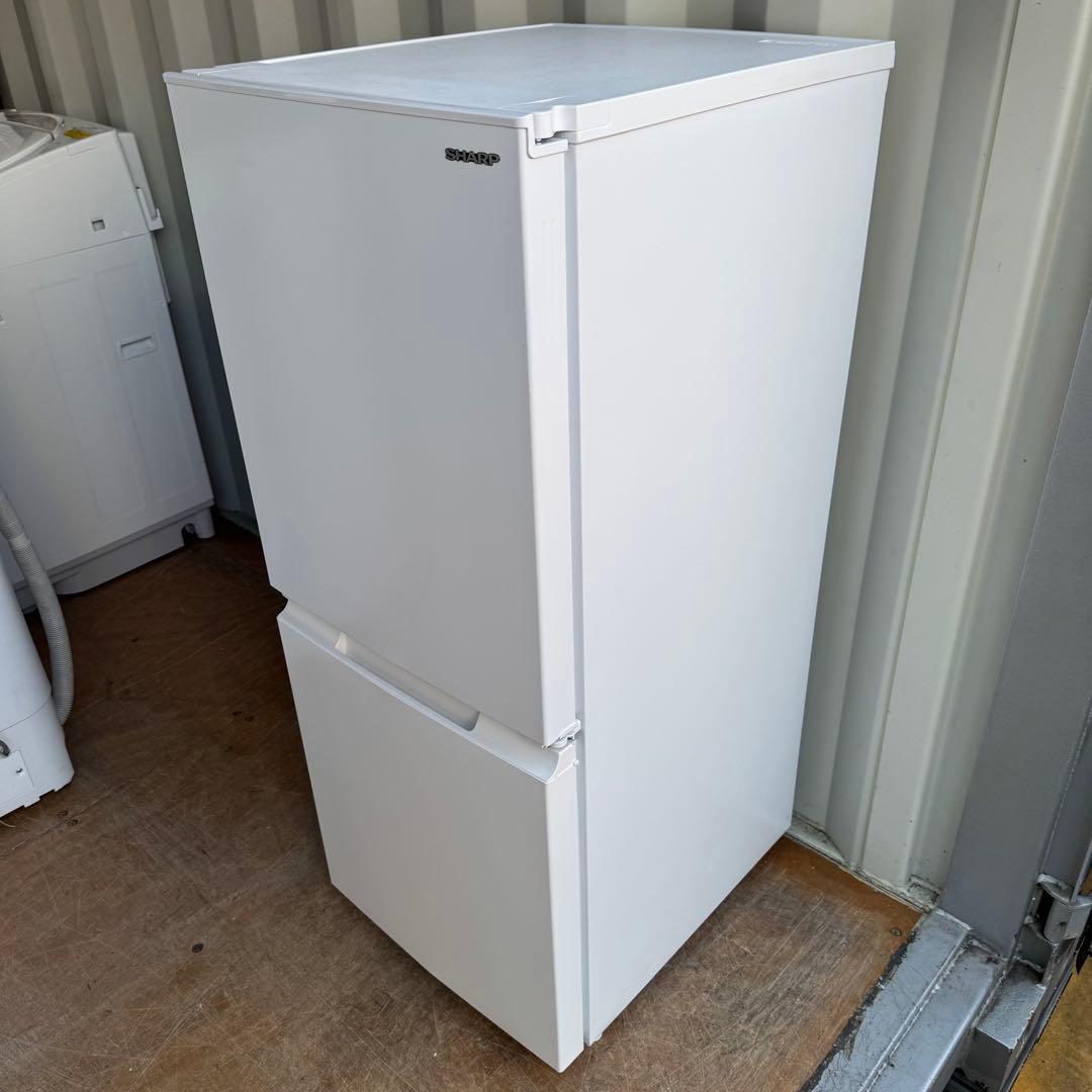 C7901★2024年製美品★シャープ　冷蔵庫　右.左開き　霜取り　一人暮らし