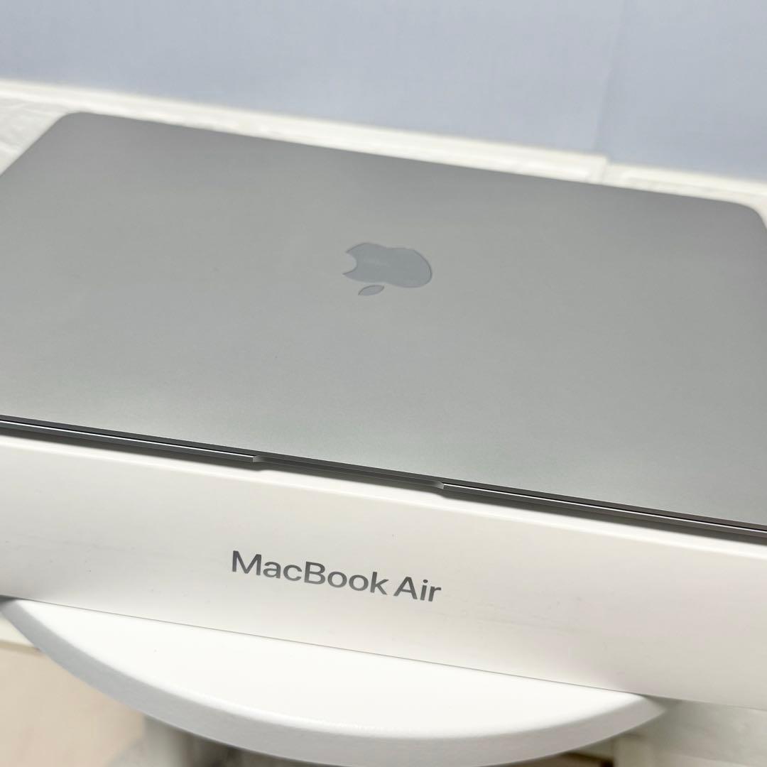 【美品】Macbook Air M1 2020 シルバー 16GB/256GB