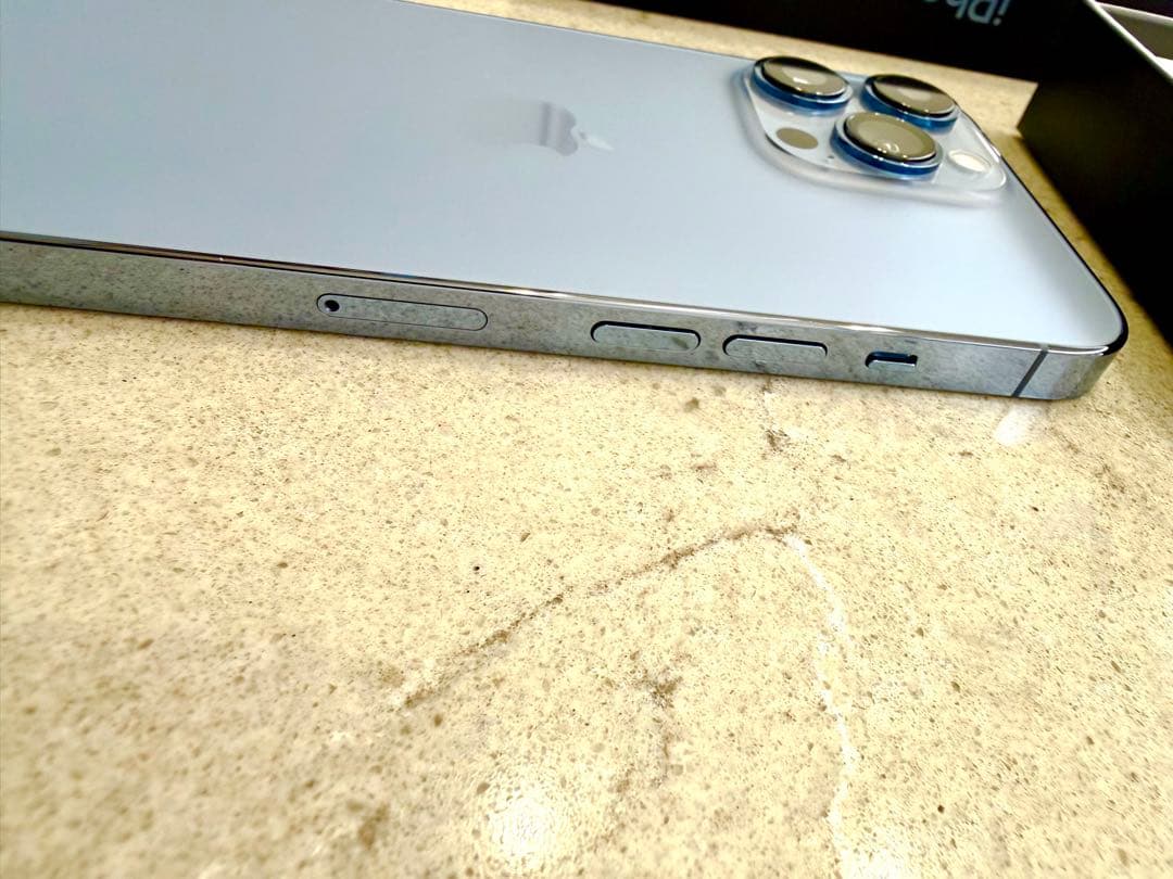 iPhone 13 Pro シエラブルー 256GB アメリカで購入