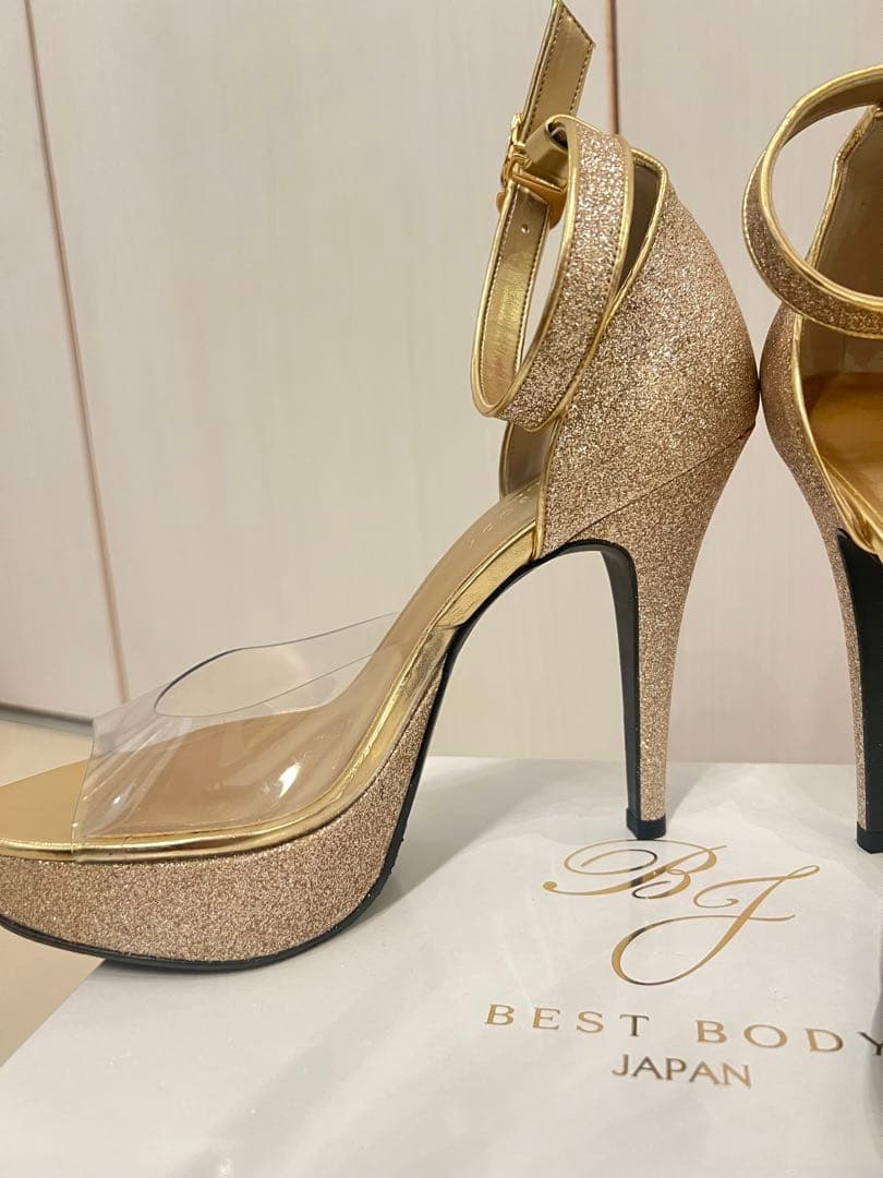 ベストボディジャパン公式ヒール ゴールド25cm新品未使用 ⭕️値下しました