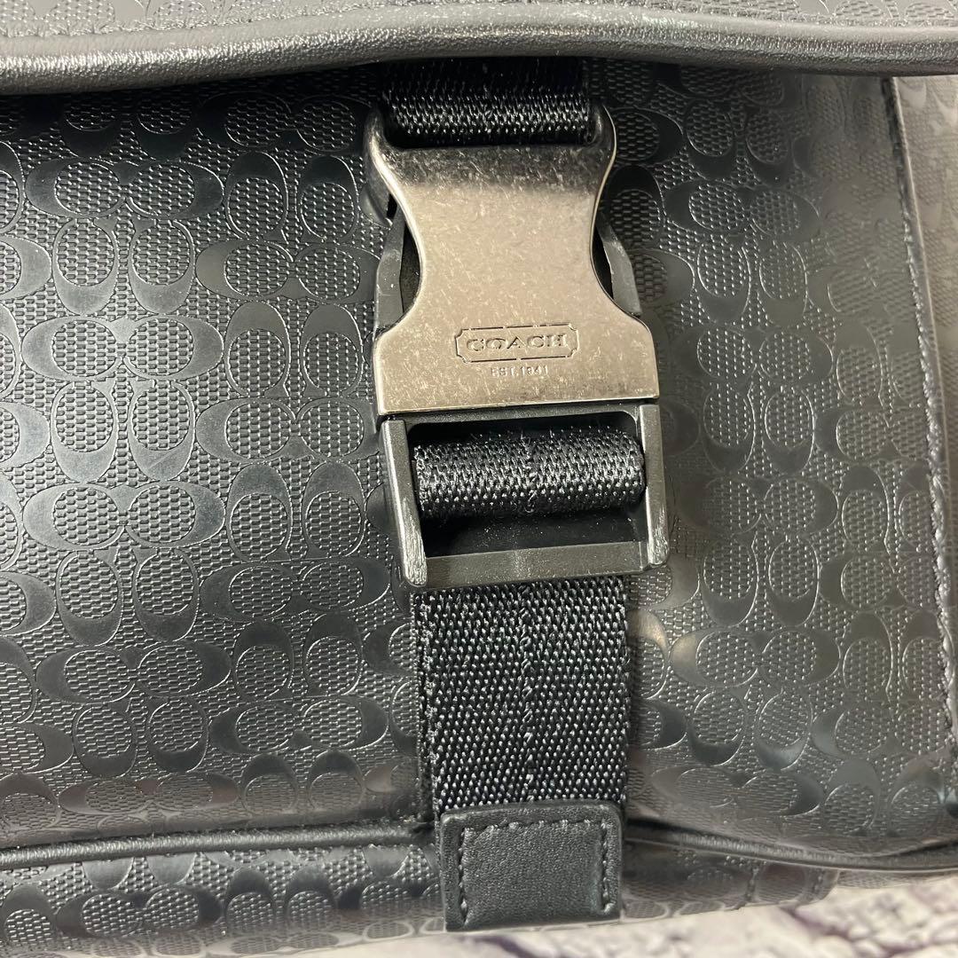 美品 コーチ ヘリテージ シグネチャー メッセンジャーバッグ ブラック A4可