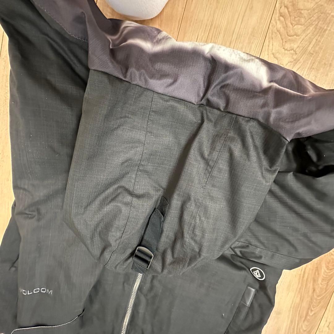 o*n様 美品　VOLCOM ボルコム 狼 ウルフ スノーウエア スノーボード