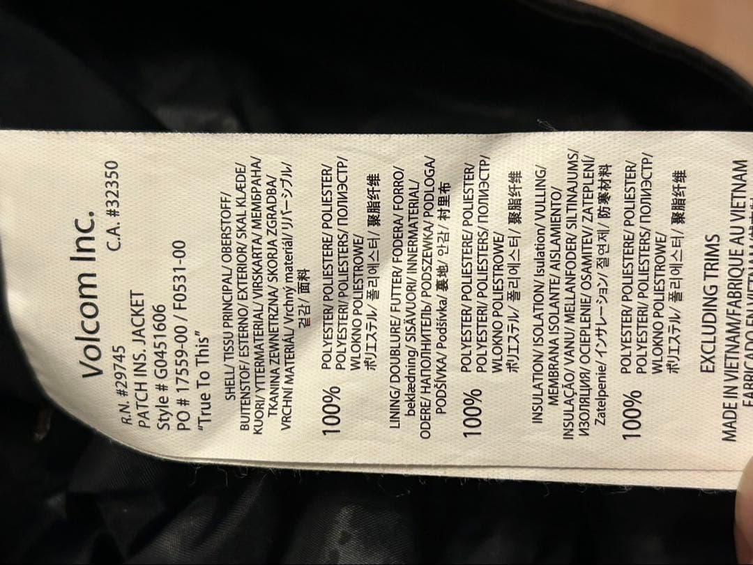 o*n様 美品　VOLCOM ボルコム 狼 ウルフ スノーウエア スノーボード