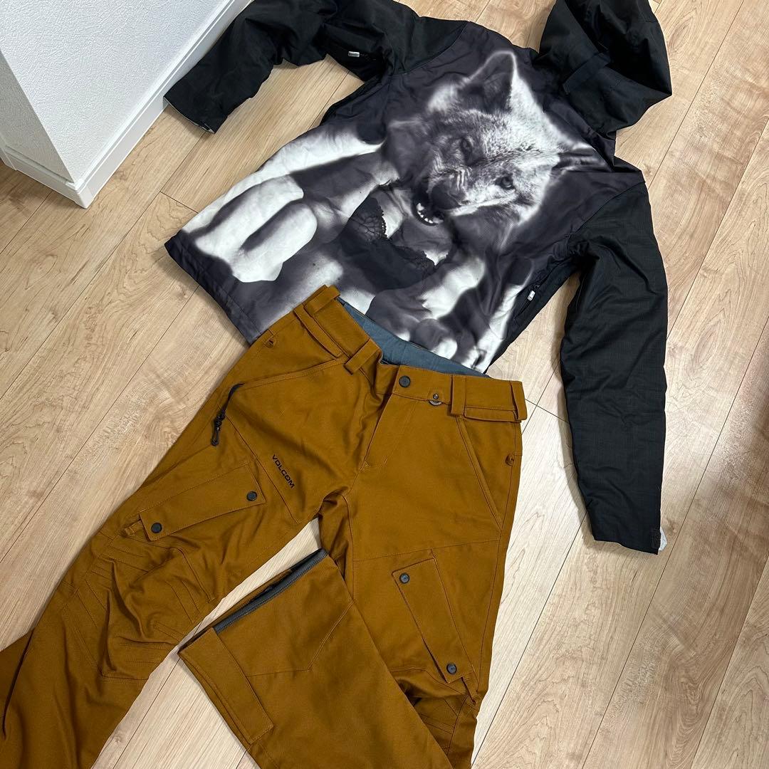 o*n様 美品　VOLCOM ボルコム 狼 ウルフ スノーウエア スノーボード