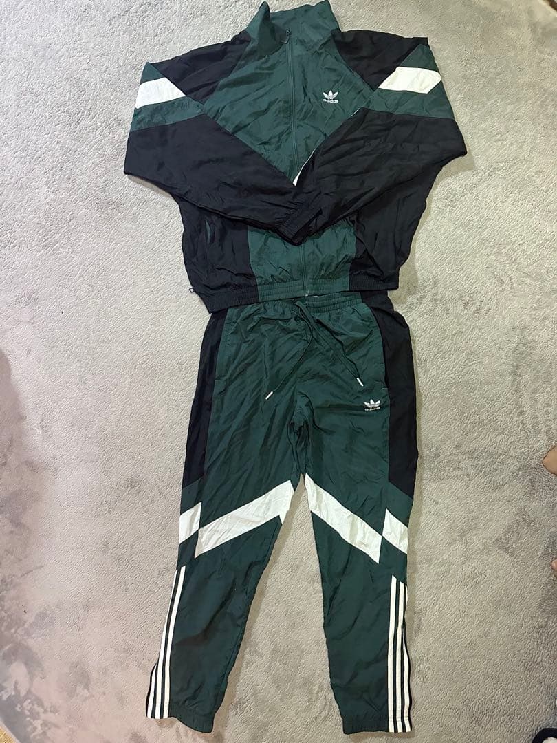 adidas ジャージ上下セット ダークグリーン　助かったです。