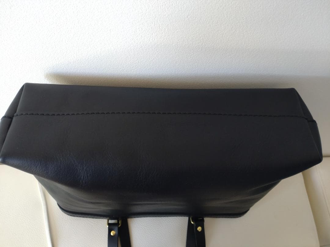 ヘルツ　ファスナートート　黒　ブラック