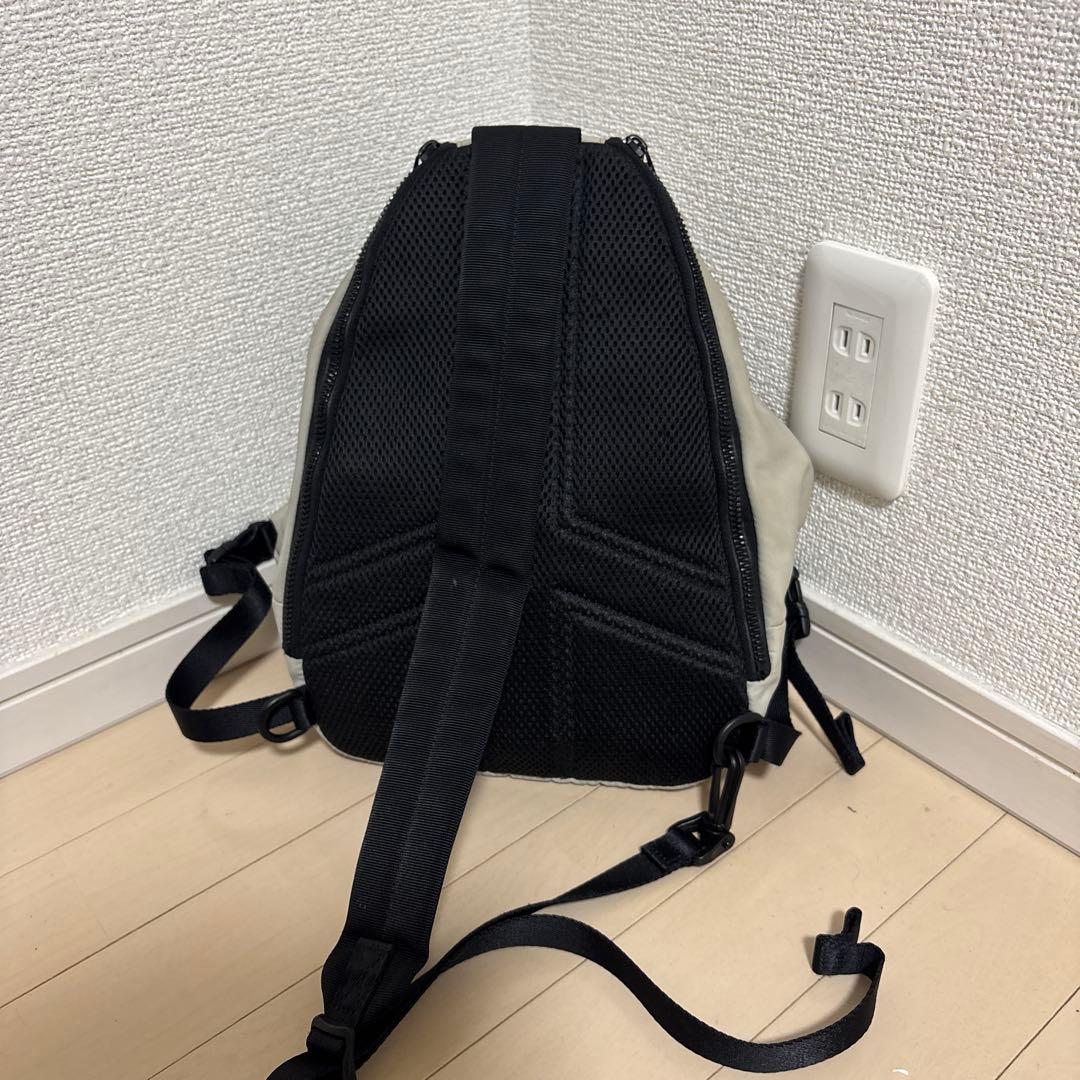 オニツカタイガー　リュック　肩掛け　ホワイト