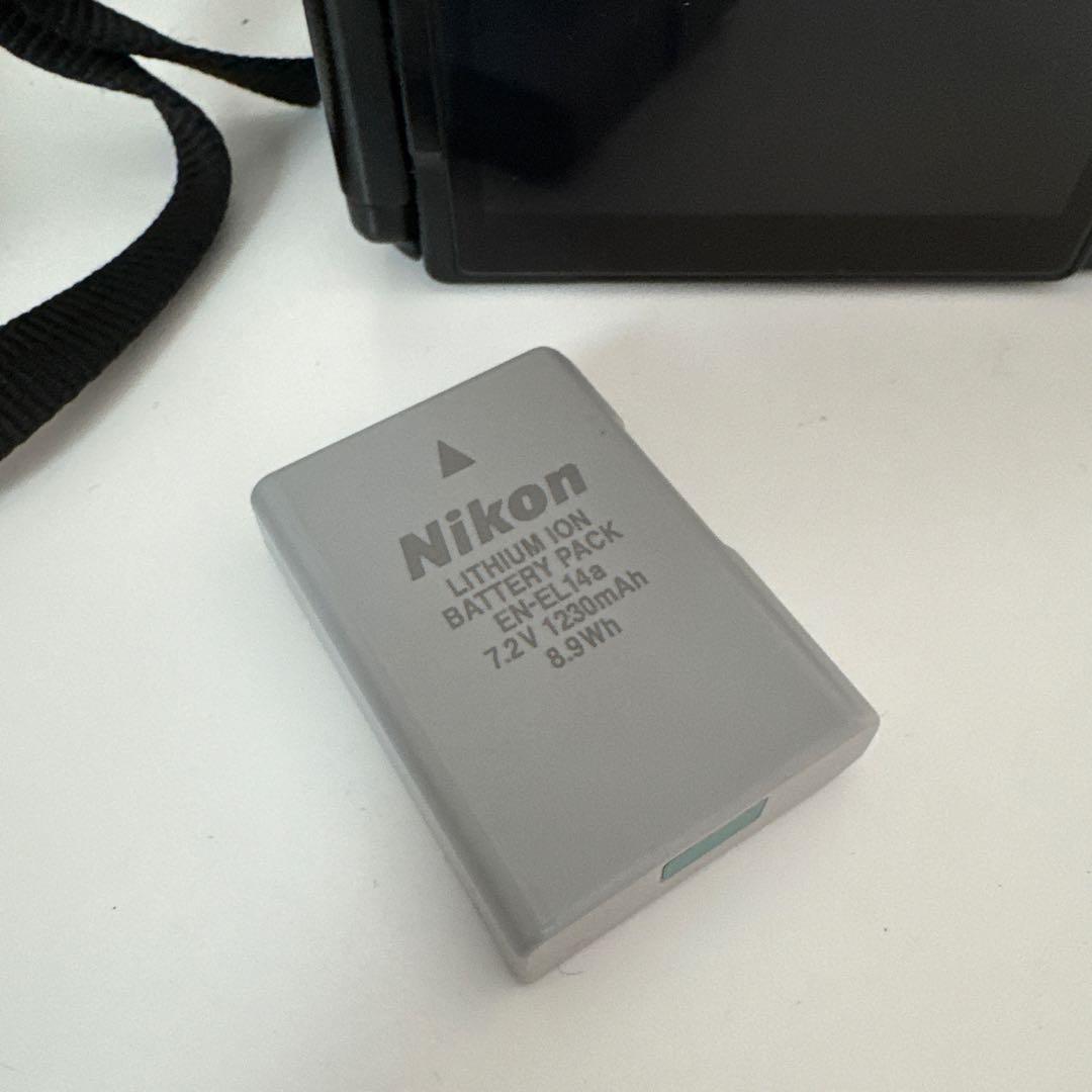 Nikon D5300 デジタル一眼レフ 単焦点レンズ付き 35mm