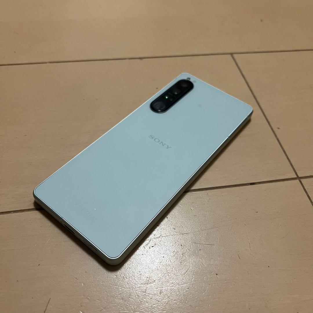 美品　Xperia 1 Ⅳ ホワイト au版　sog06 おサイフケータイ