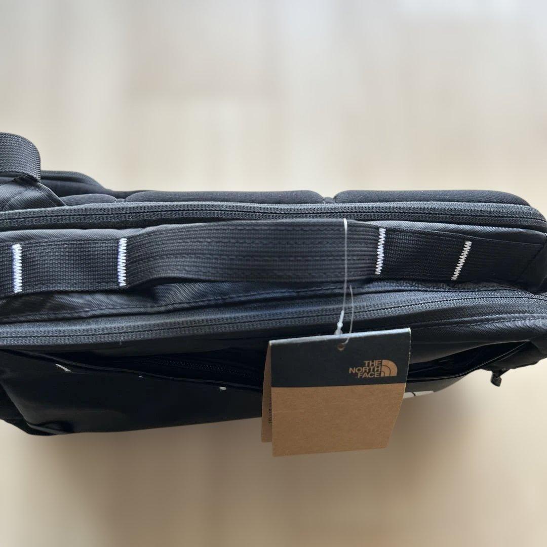 新品 ノースフェイス ボディーバッグ ベースキャンプ 11L タブレットポケット