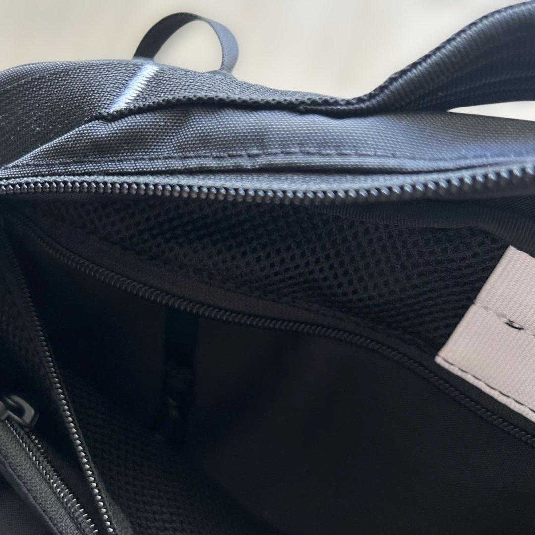 新品 ノースフェイス ボディーバッグ ベースキャンプ 11L タブレットポケット