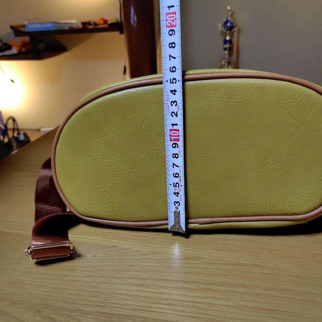 レザー イエローバックパック