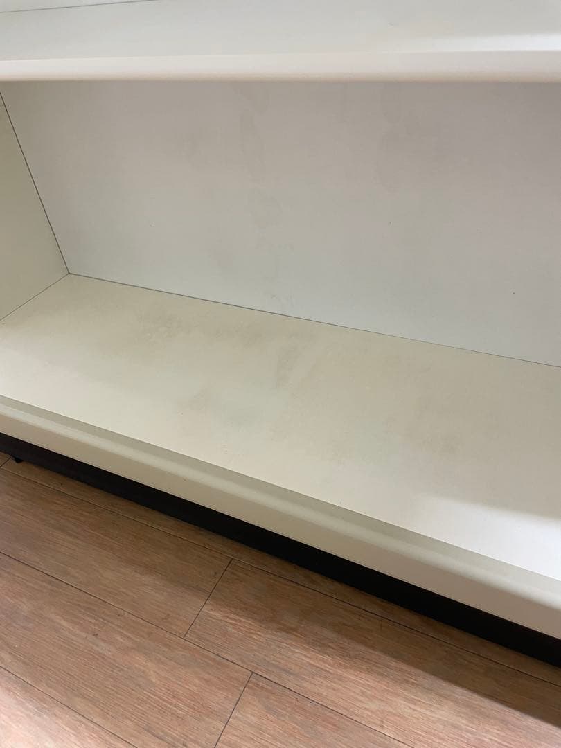 両面棚　物品棚　陳列棚　ショーケース　薬局　白　木製什器　コンビニ　キャビネット