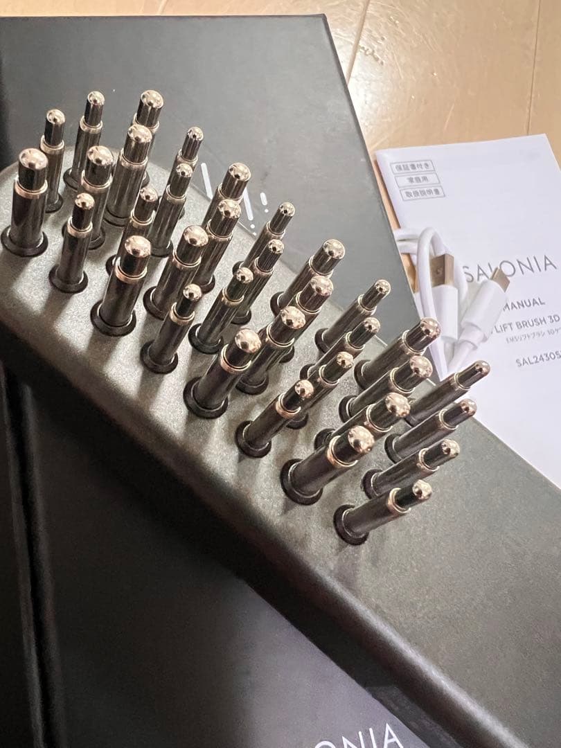 サロニア EMS LIFT BRUSH 3D CARE ブラック