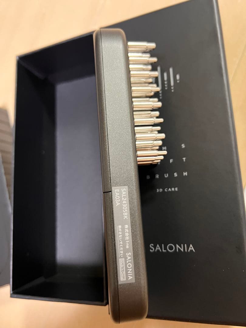 サロニア EMS LIFT BRUSH 3D CARE ブラック