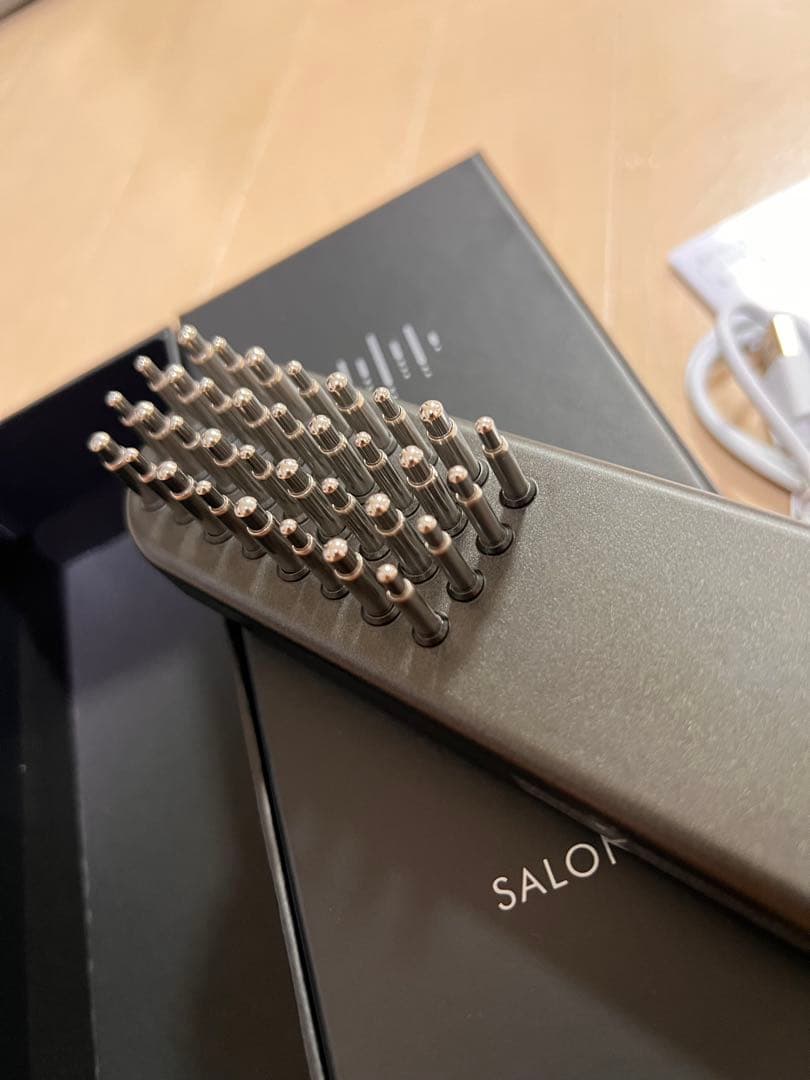 サロニア EMS LIFT BRUSH 3D CARE ブラック