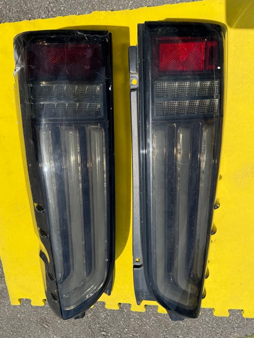 TOYOTA HIACE ULTRA Z LEDテールランプ ハイエース