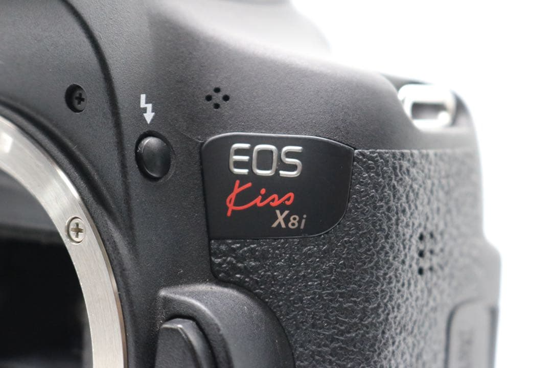 美品 【Canon EOS Kiss X8i ダブルレンズセット】 安心保証あり