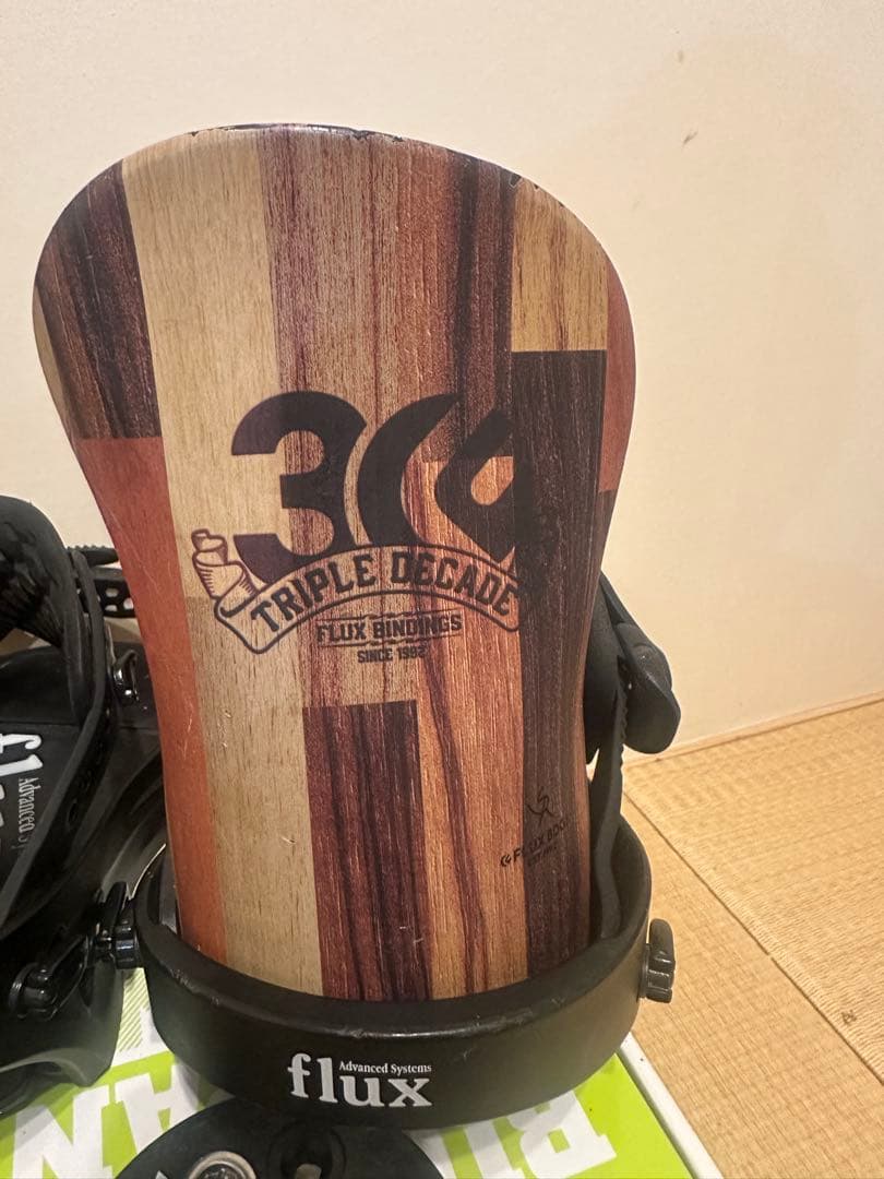 22-23 flux SR Mサイズ30周年モデル