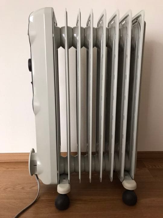 デロンギ  オイルヒーター HJ0812