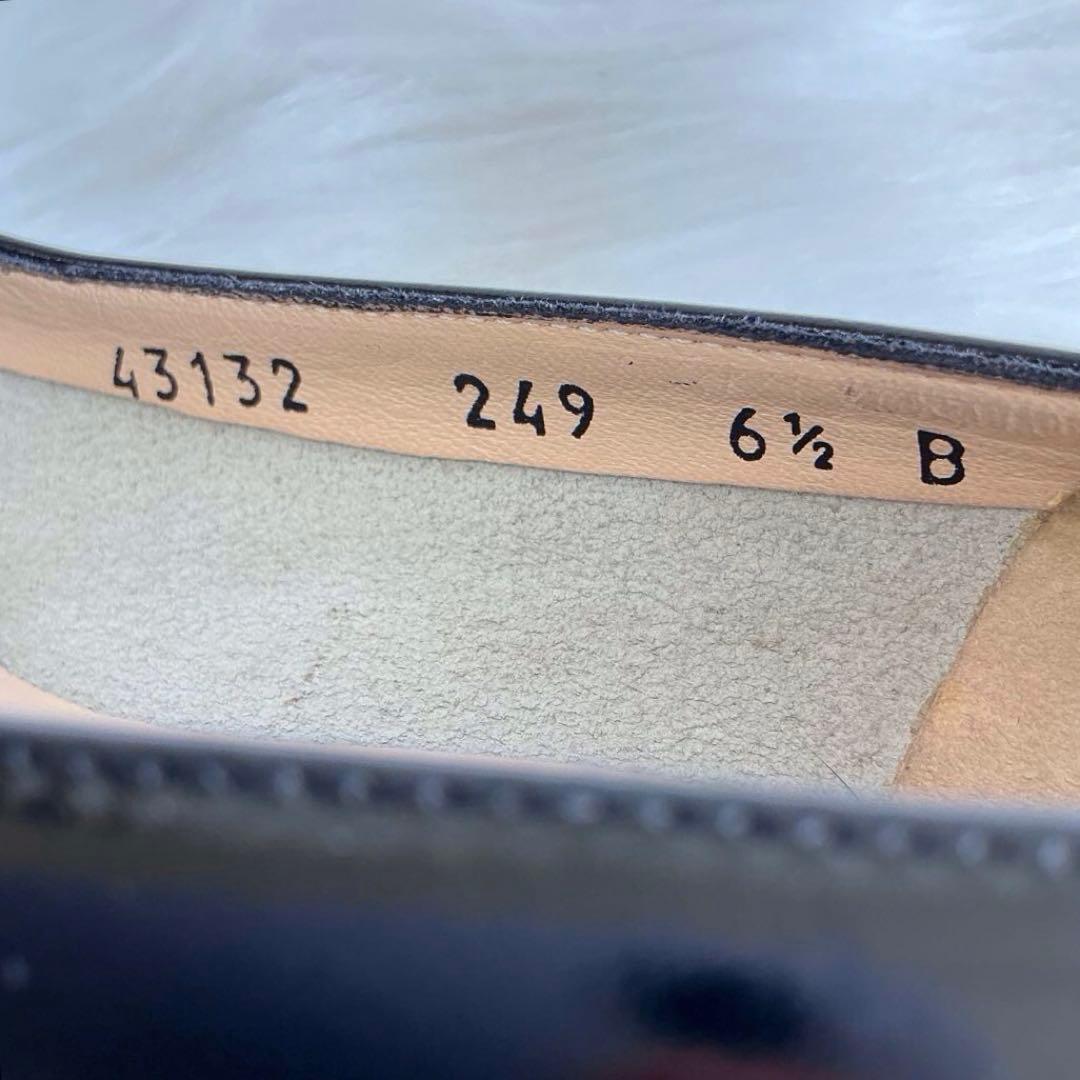 Salvatore Ferragmo パンプス 太ヒールイタリア製 ロゴプレート