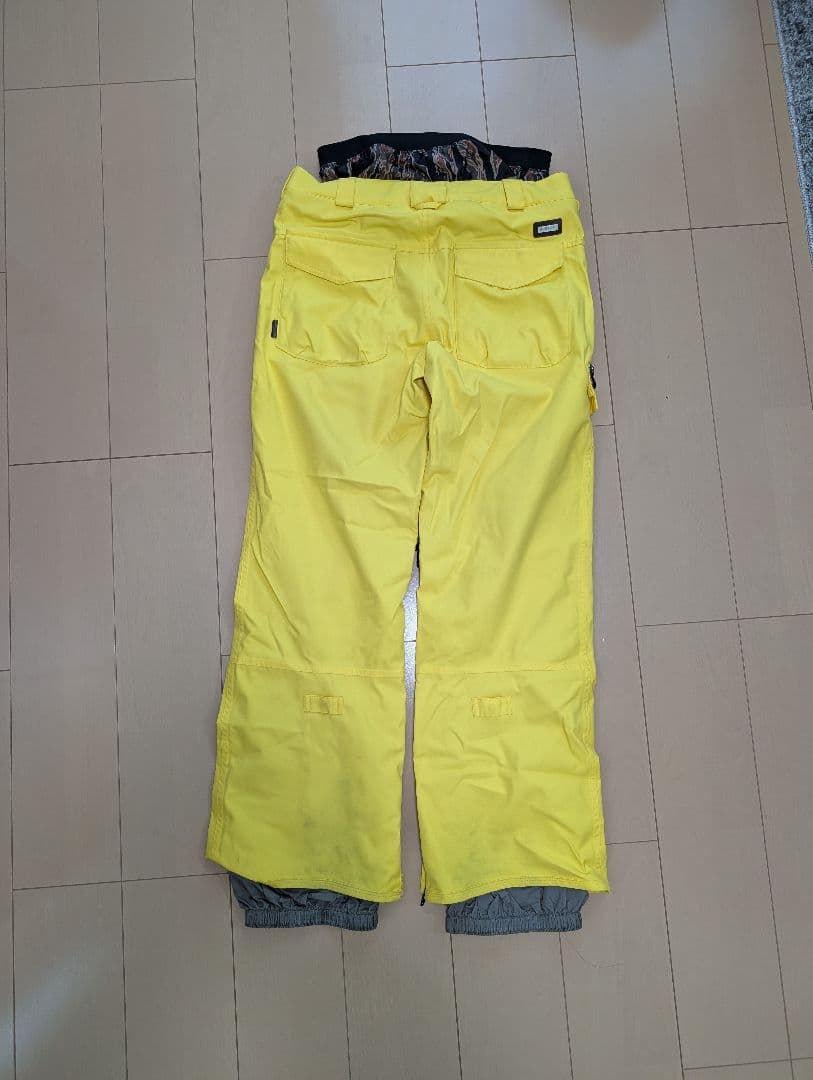 つ*さ様 スノーボードウェアセット（ジャケット/パンツ/グローブ/ニット帽/その