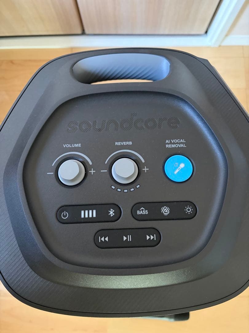 soundcore ワイヤレススピーカー 本体とマイク2本