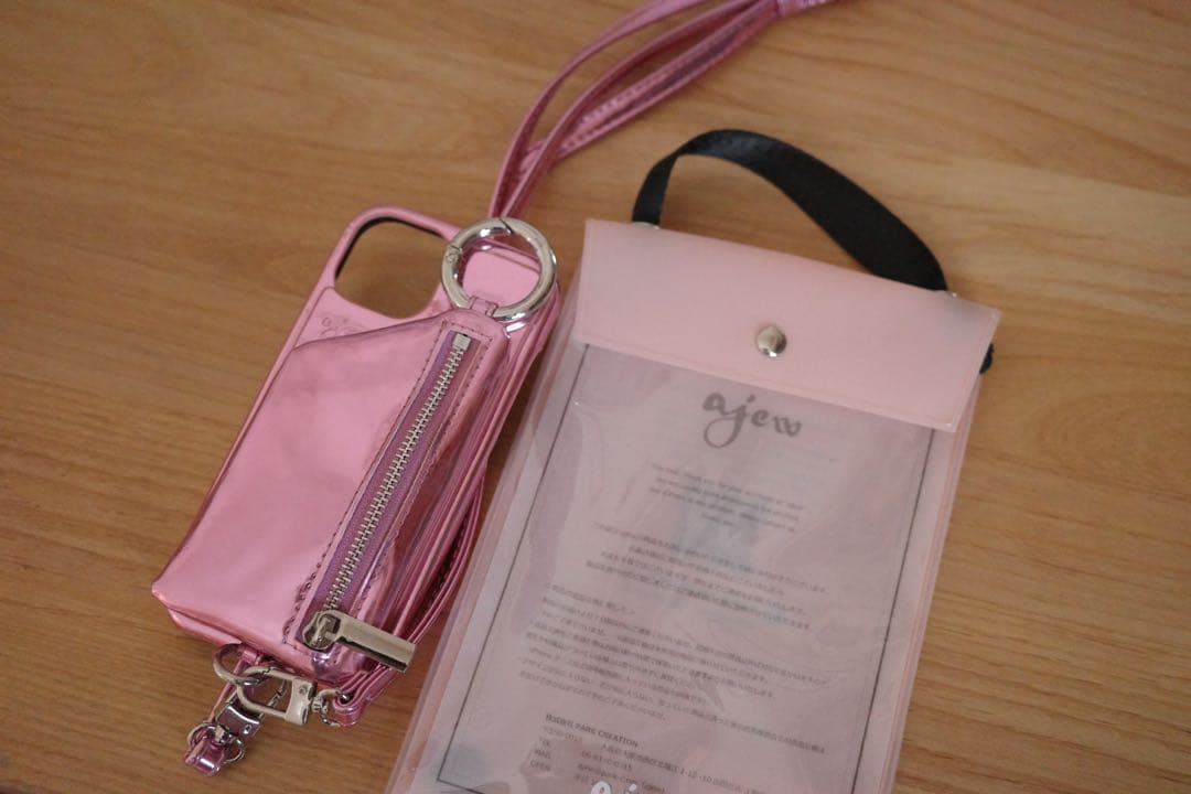 ajew HOLIDAY glow iPhone15 用