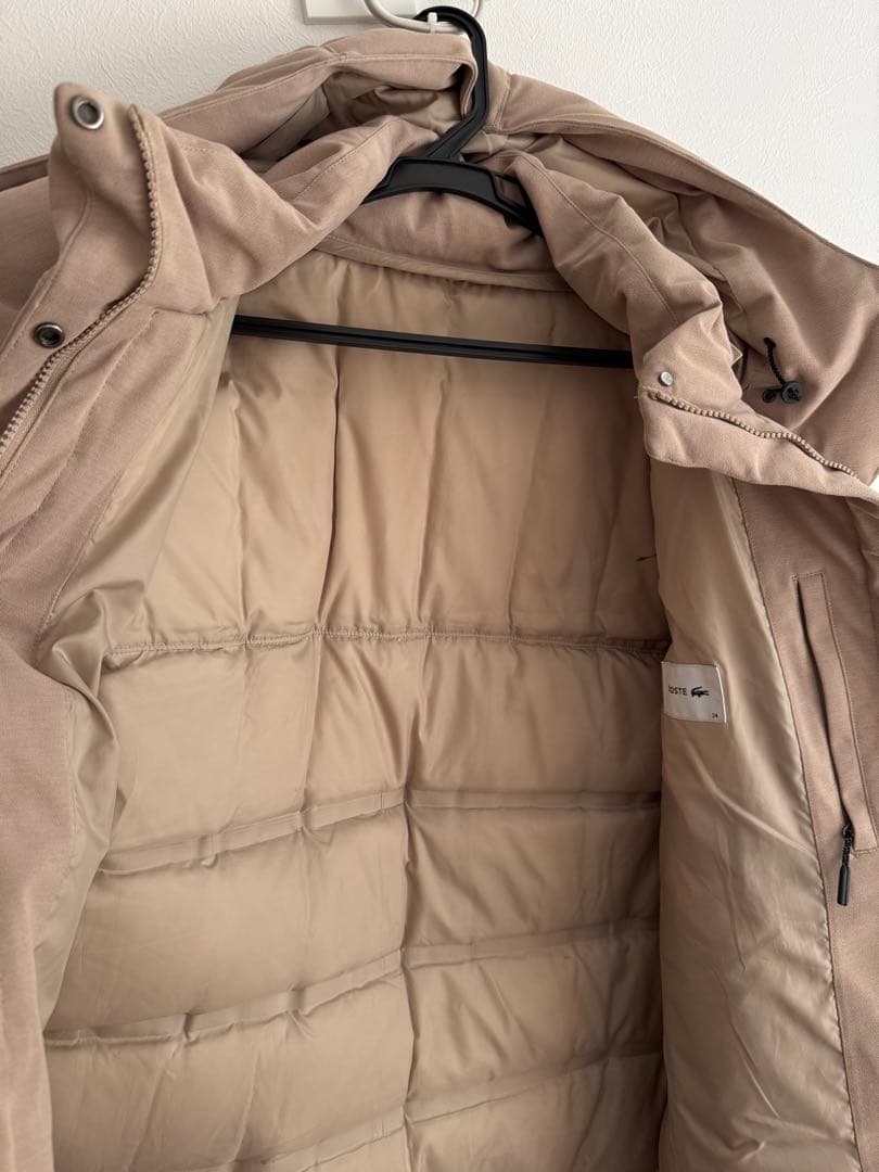 LACOSTE ベージュ ダウンジャケット