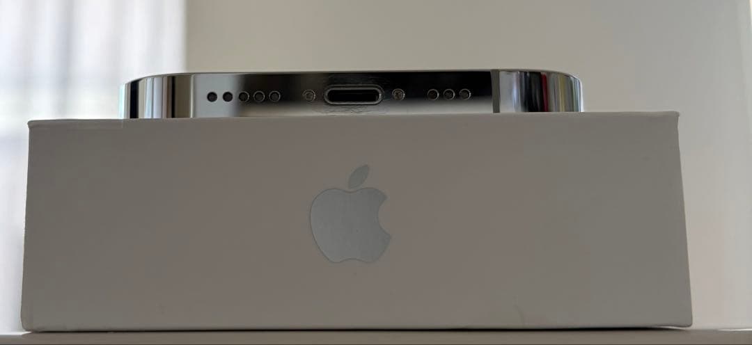 iPhone 14 Pro 本体