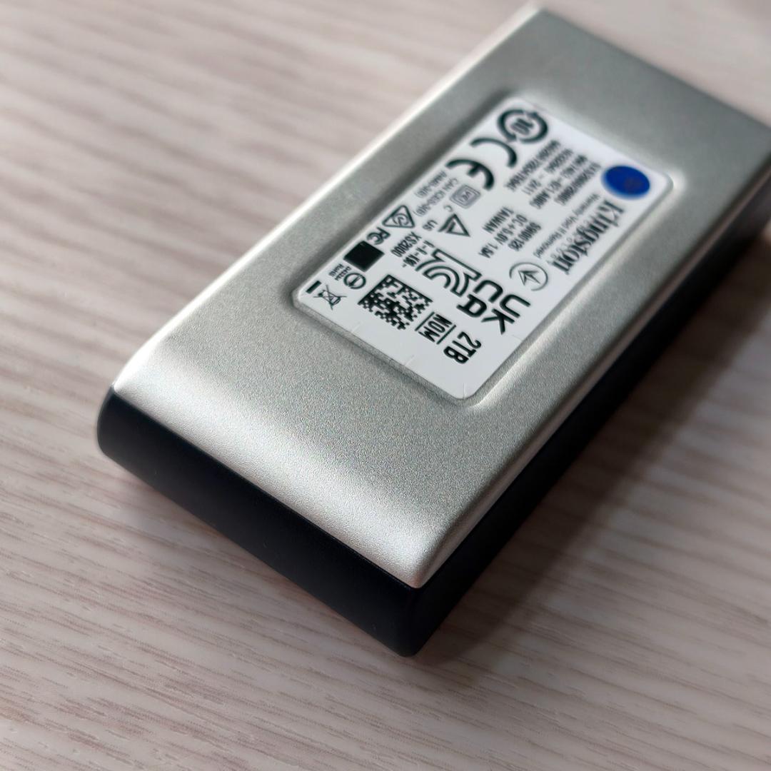 【1/2健康100%】Kingston SSD XS2000 2TBGen2x2