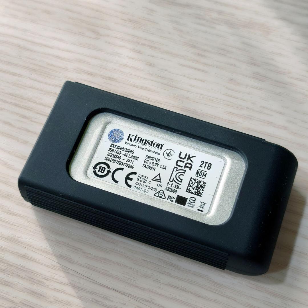 【1/2健康100%】Kingston SSD XS2000 2TBGen2x2