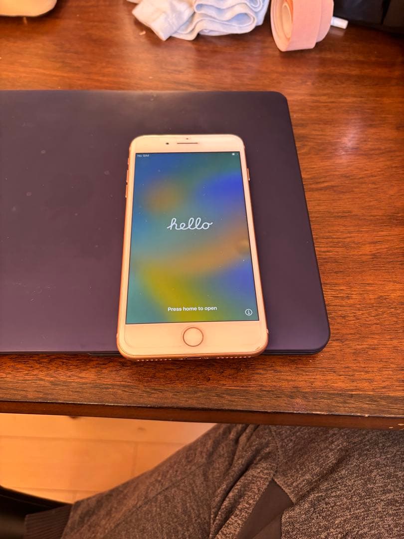 iPhone 8 Plus 64GB ピンクカラー