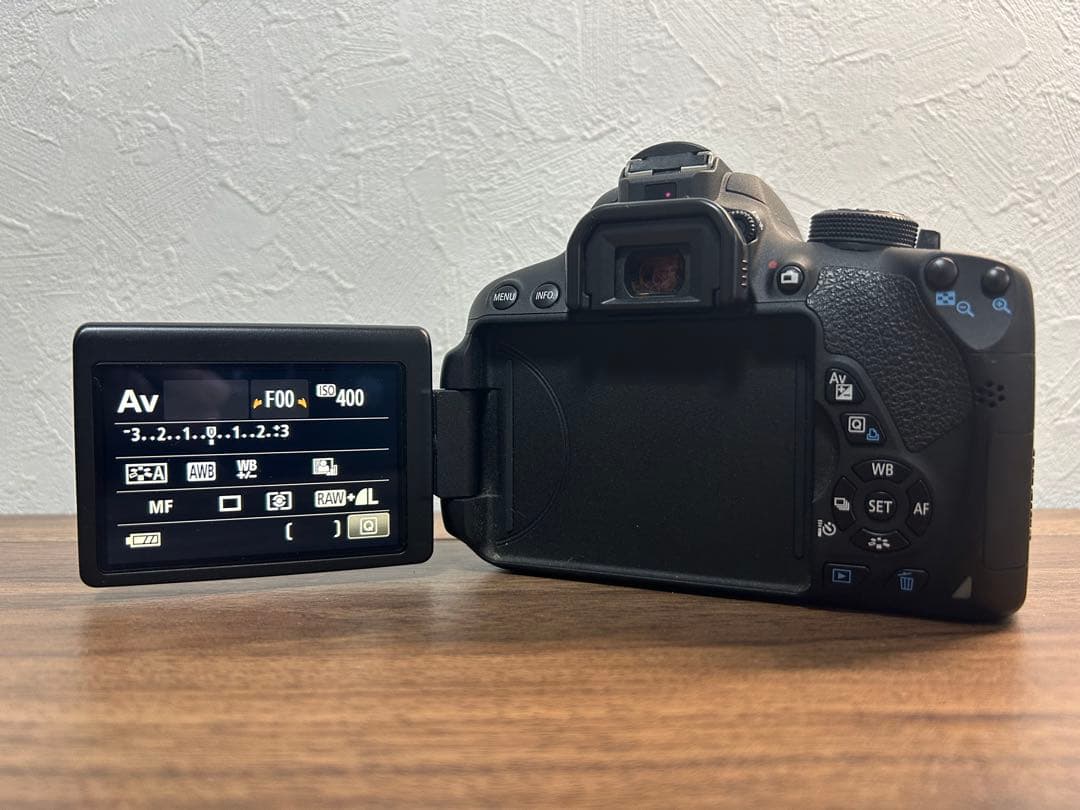 Canon EOS Kiss X7i 本体 バッテリー付き