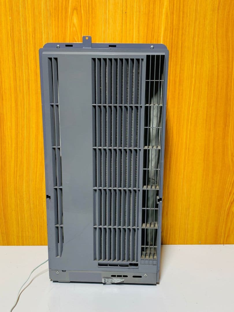 KOIZUMIルームエアコン冷暖房対応 ホワイト KAW-1673 2018年製