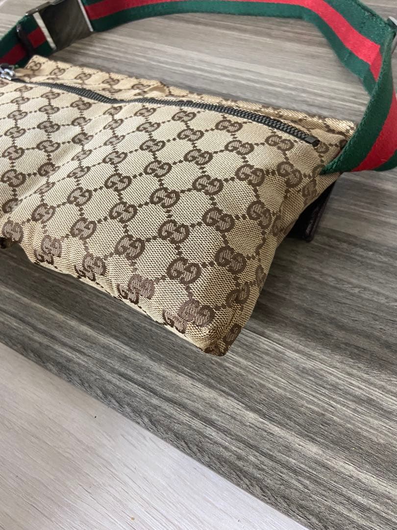 GUCCI ボディバッグ　ウエストポーチ　シェリーライン　GG柄　キャンバス
