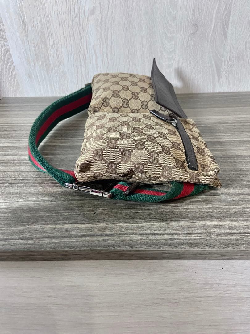 GUCCI ボディバッグ　ウエストポーチ　シェリーライン　GG柄　キャンバス